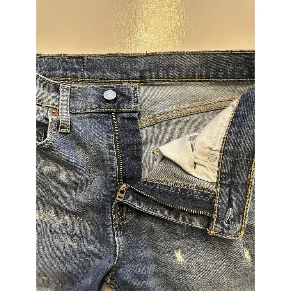 Levis elevate your